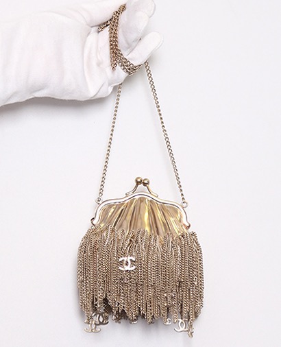 Kiss Lock CC Chain Fringe Miaudiere Clutch, front view